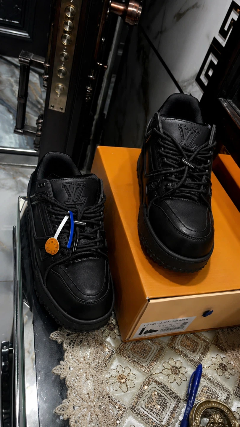 Louis Vuitton Black Leather Sneakers - photo 2