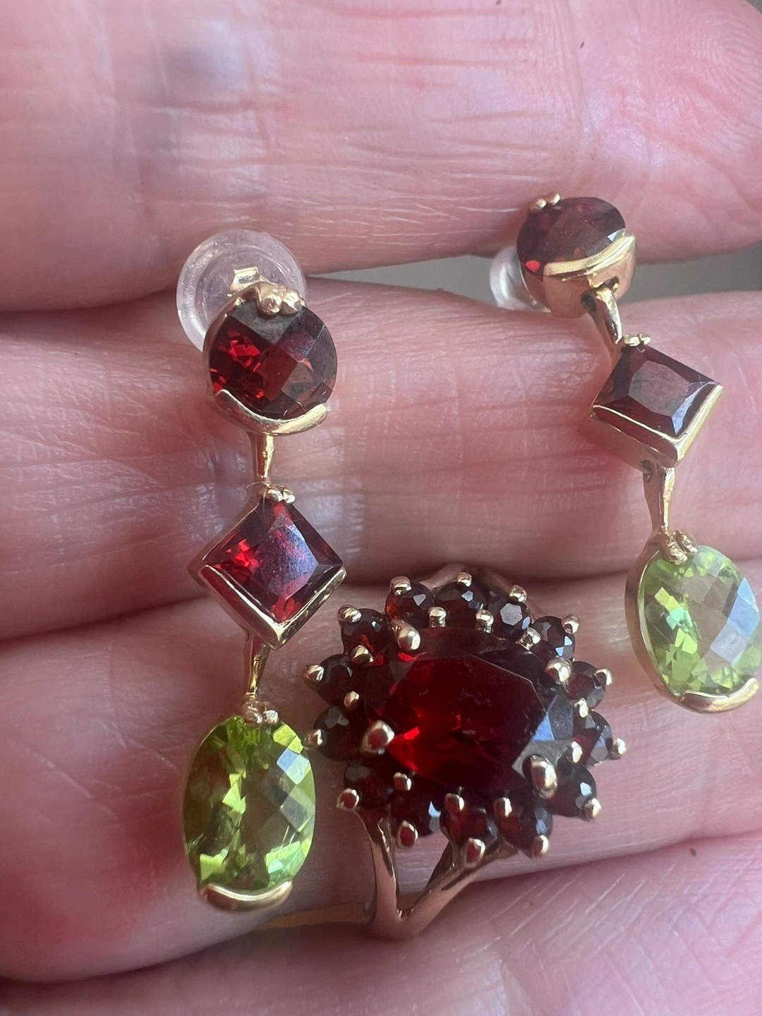 14 k Gold Garnet and Peridot earrings  and Earring Set - photo 4