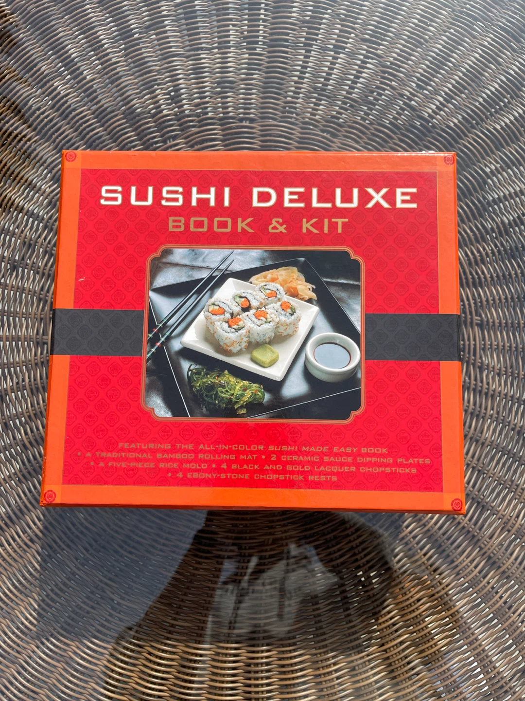 Sushi Deluxe Book & Kit