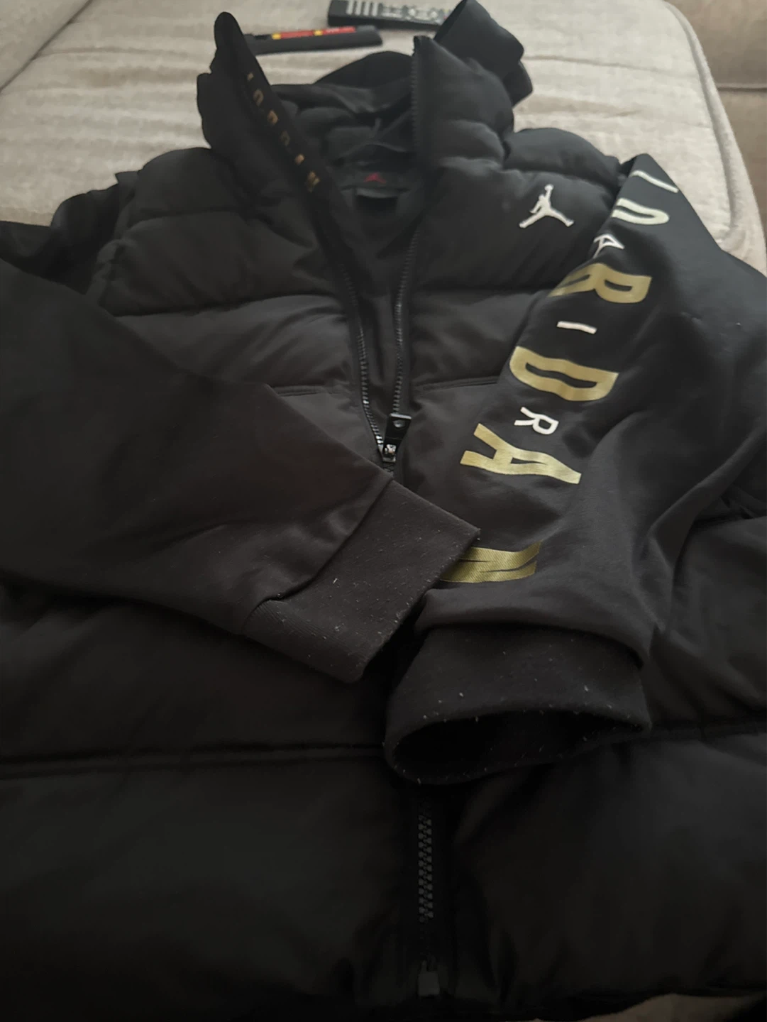 Jordan Puffer Jacket with Hoodie Sleeves - photo 2