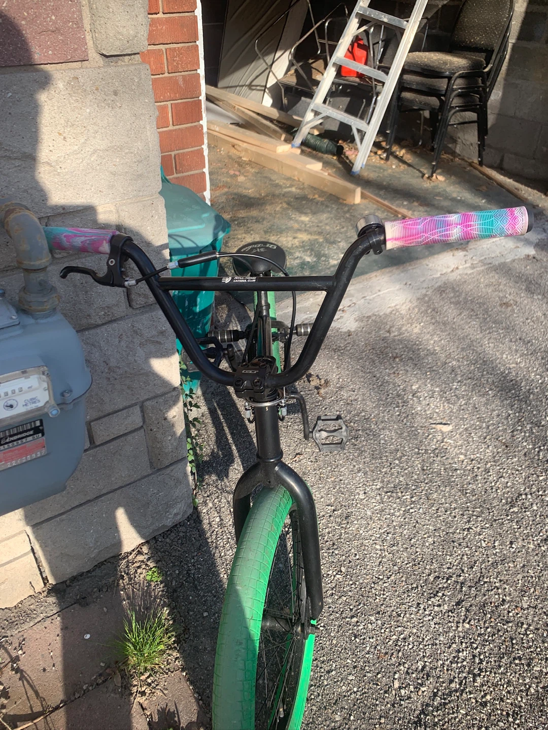 GT Bikes BMX Bicycle - Black with Green Tires - photo 4