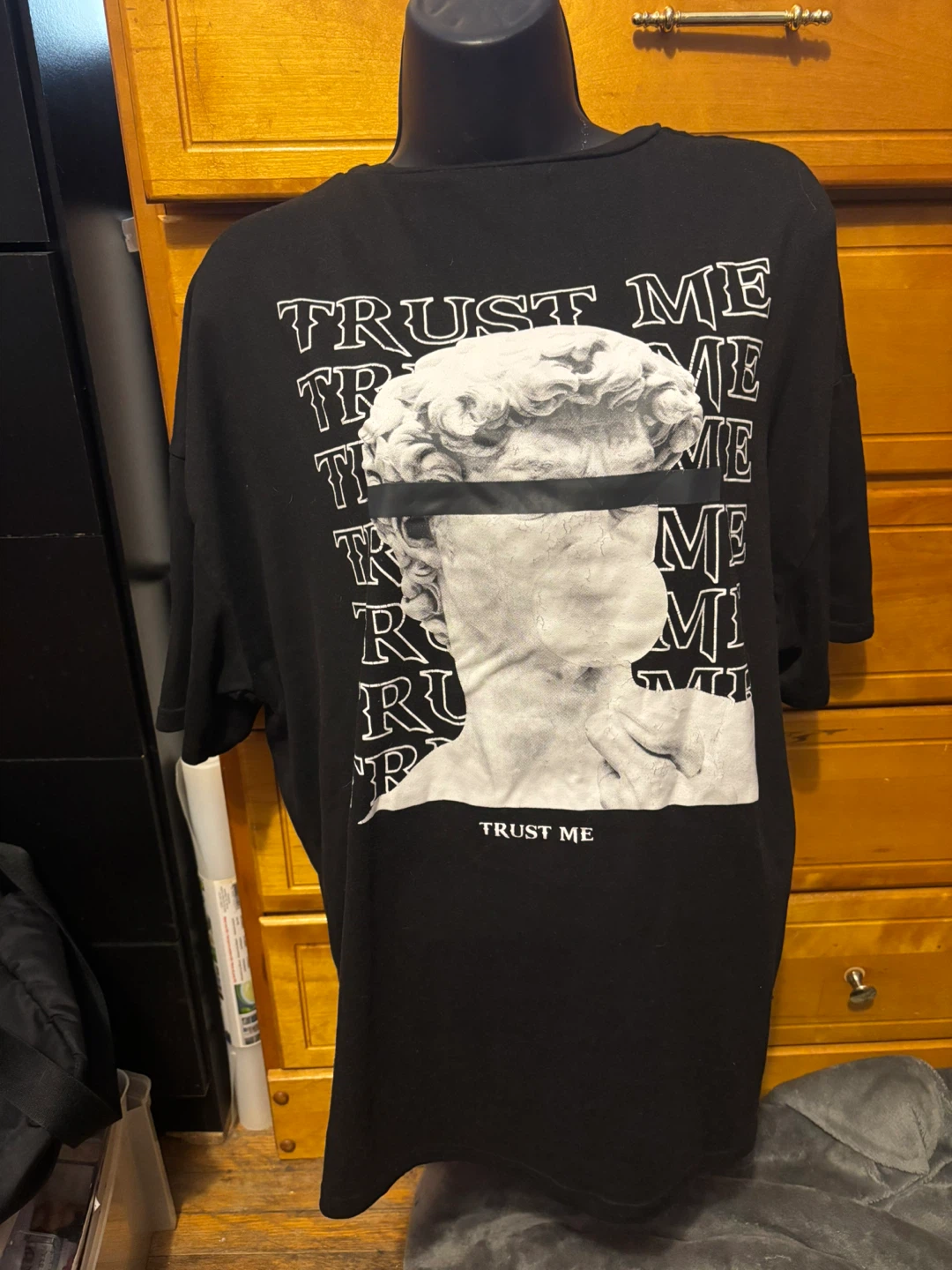 Black 'Trust Me' Graphic T-Shirt