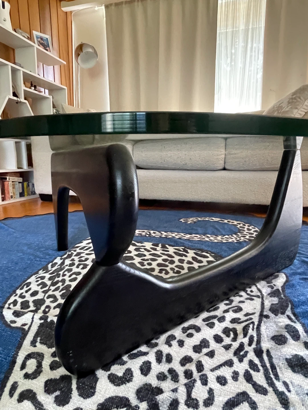 Isamu Noguchi Replica Glass Top Coffee Table with Black Base - photo 2