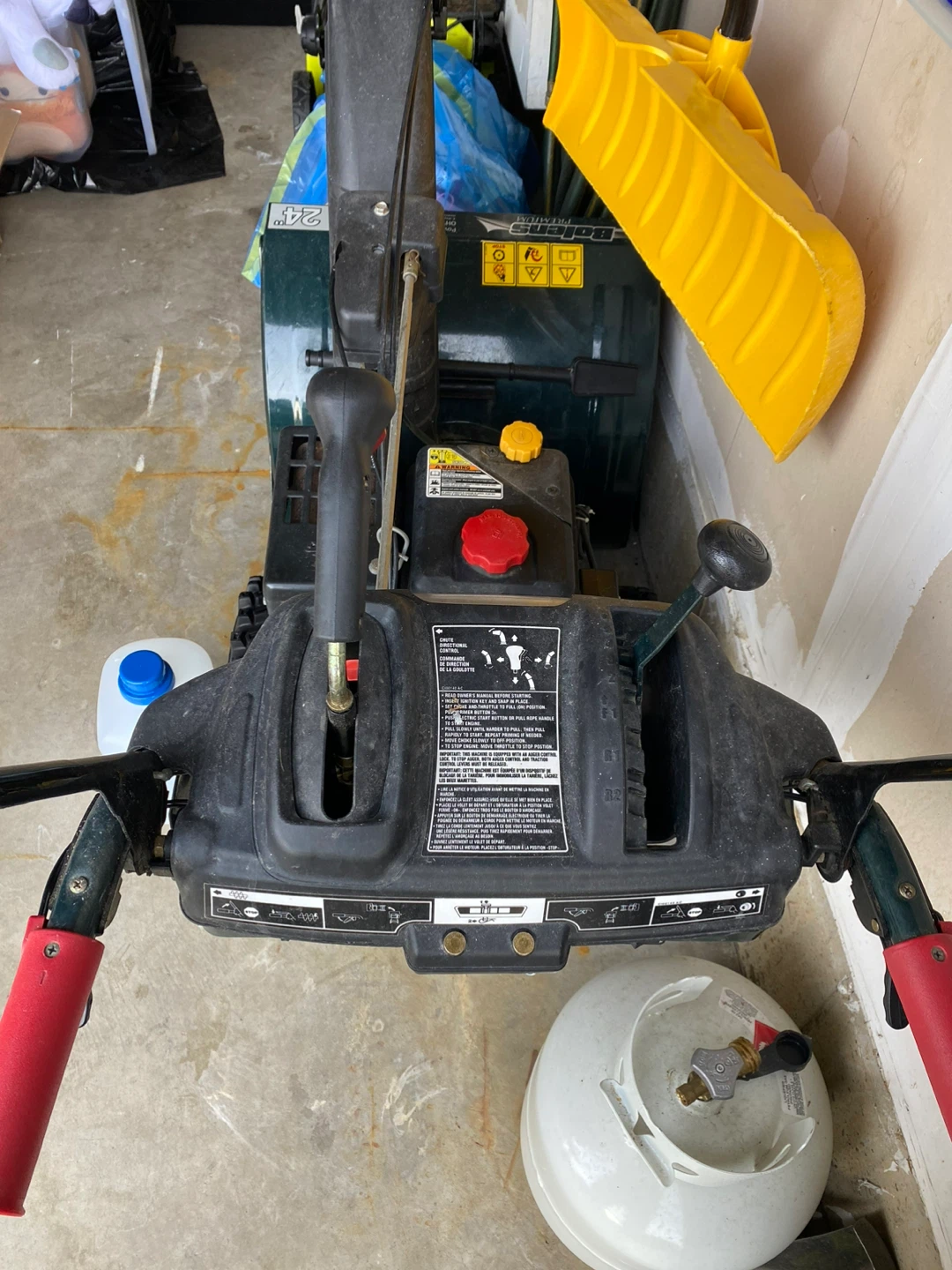 Bolens Premium 24" Snowblower - photo 2
