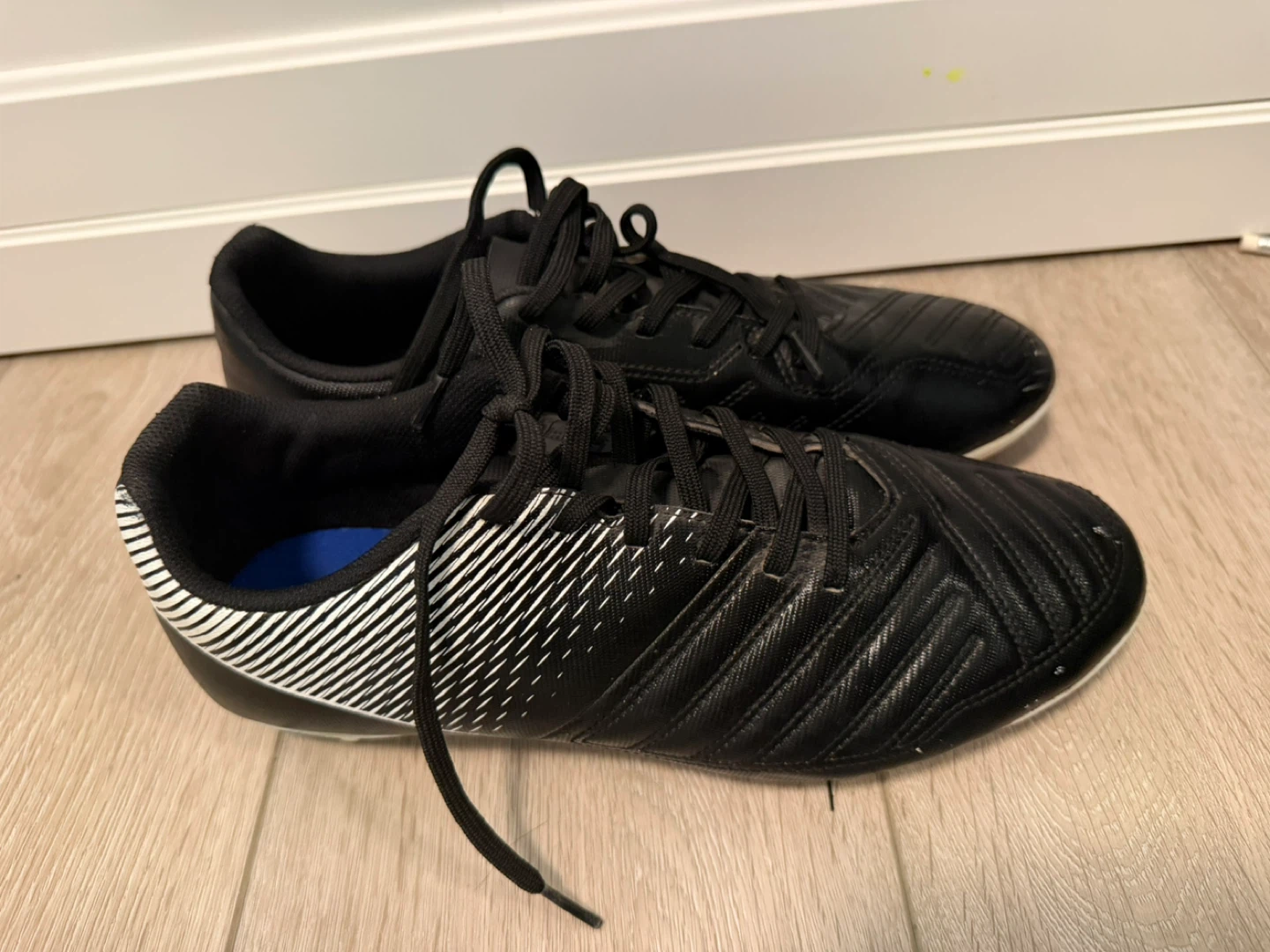 Black Soccer Cleats - photo 2