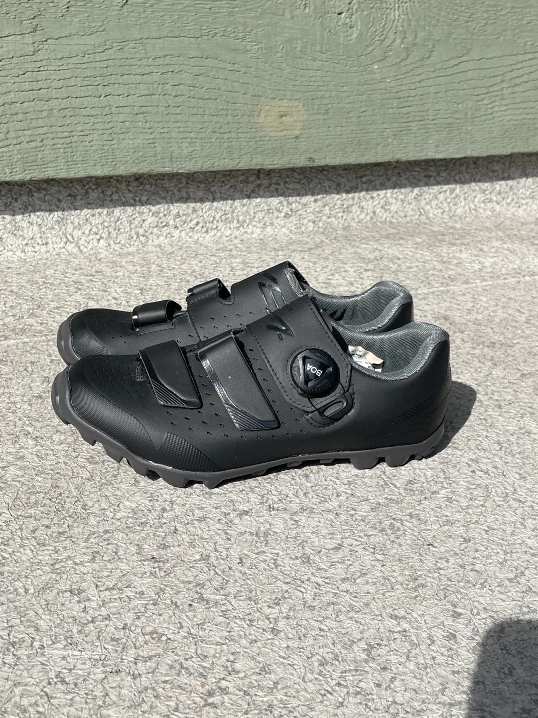 Women’s Black Shimano SH-ME400W Cycling Shoes - Black - EU 39 - photo 2