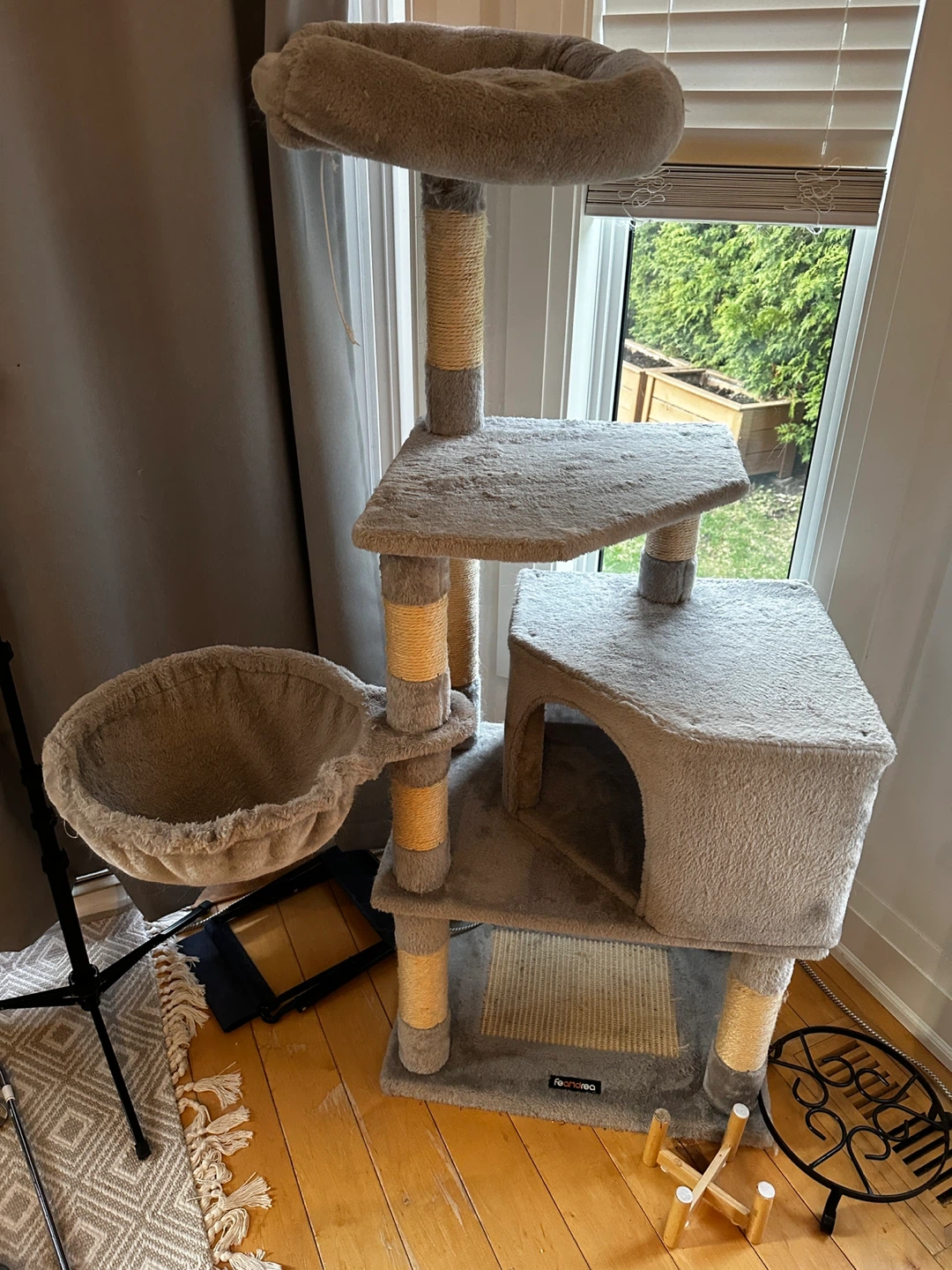 Free cat tree