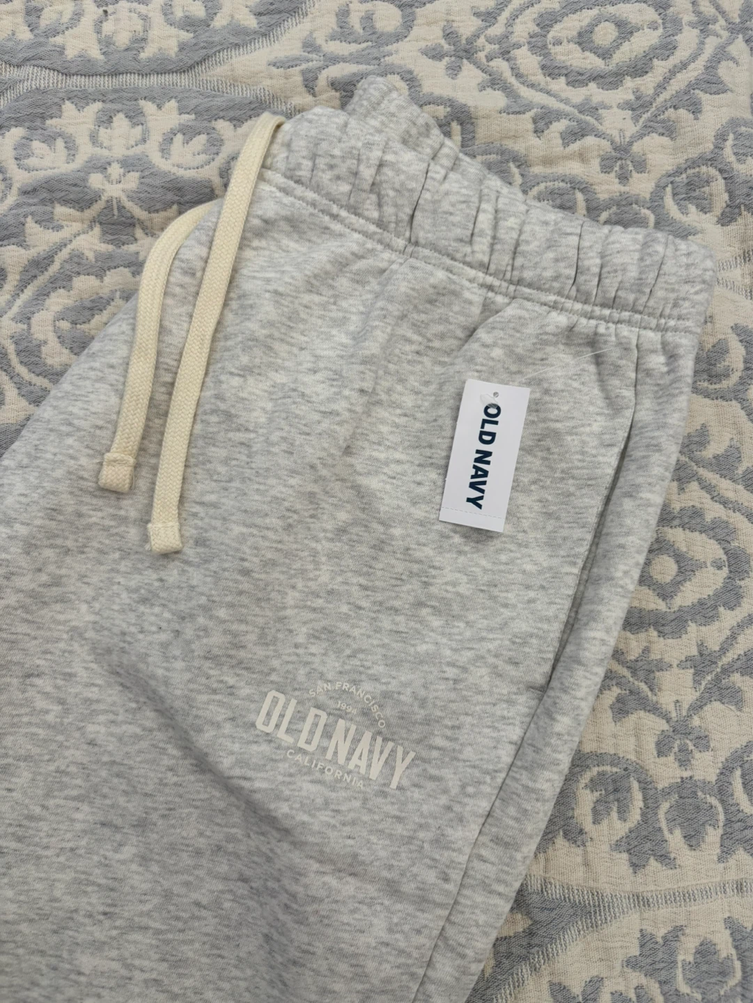 Old Navy Grey Sweatpants Size L