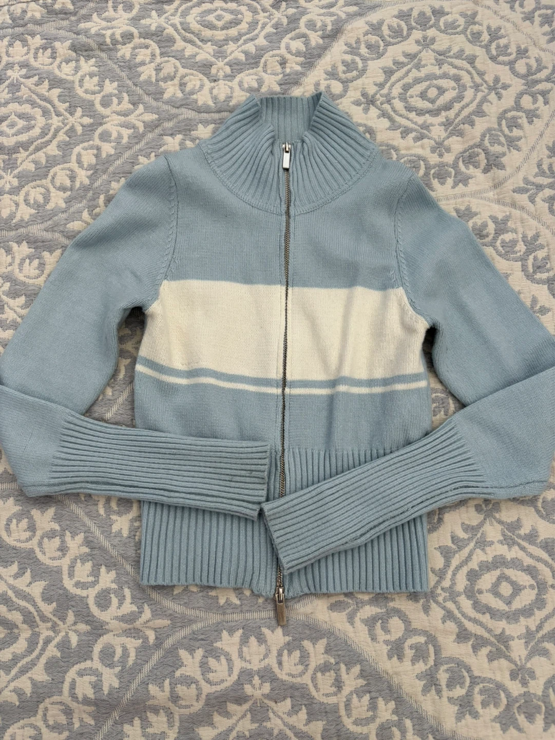Forever 21 Light Blue Striped Zip-Up Sweater Size L