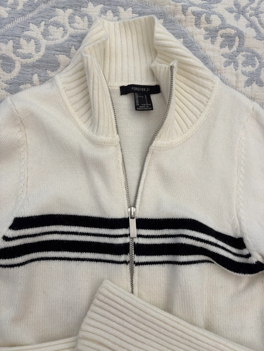 Forever 21 White Zip-Up Sweater with Black Stripes - Size L - photo 5