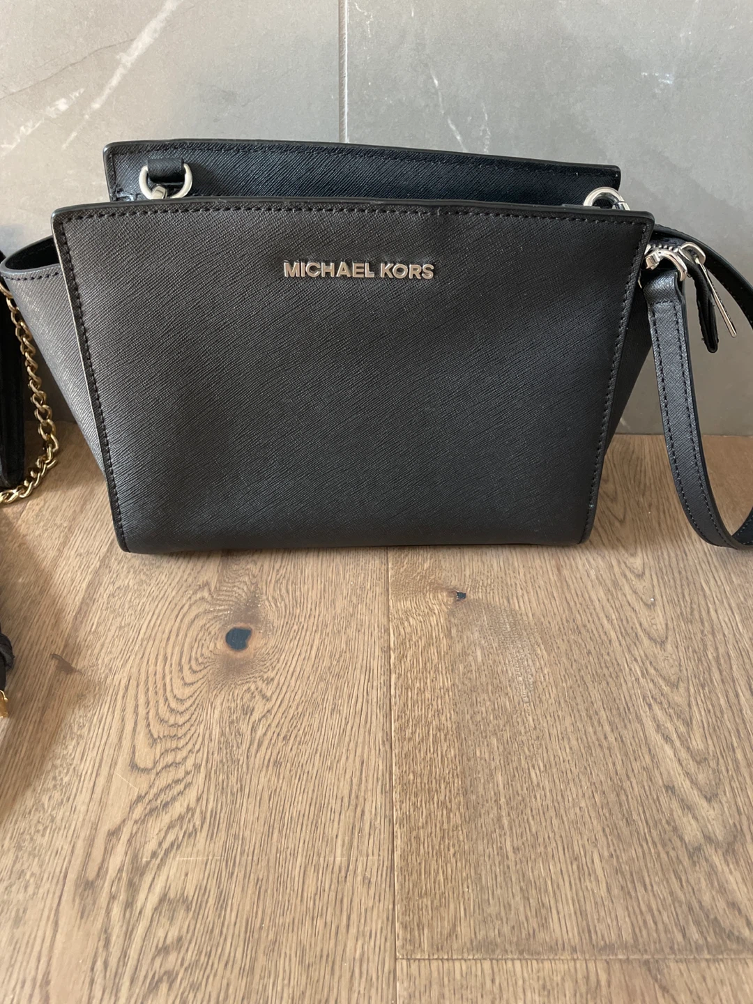 Michael Kors Black Leather Handbag - photo 4