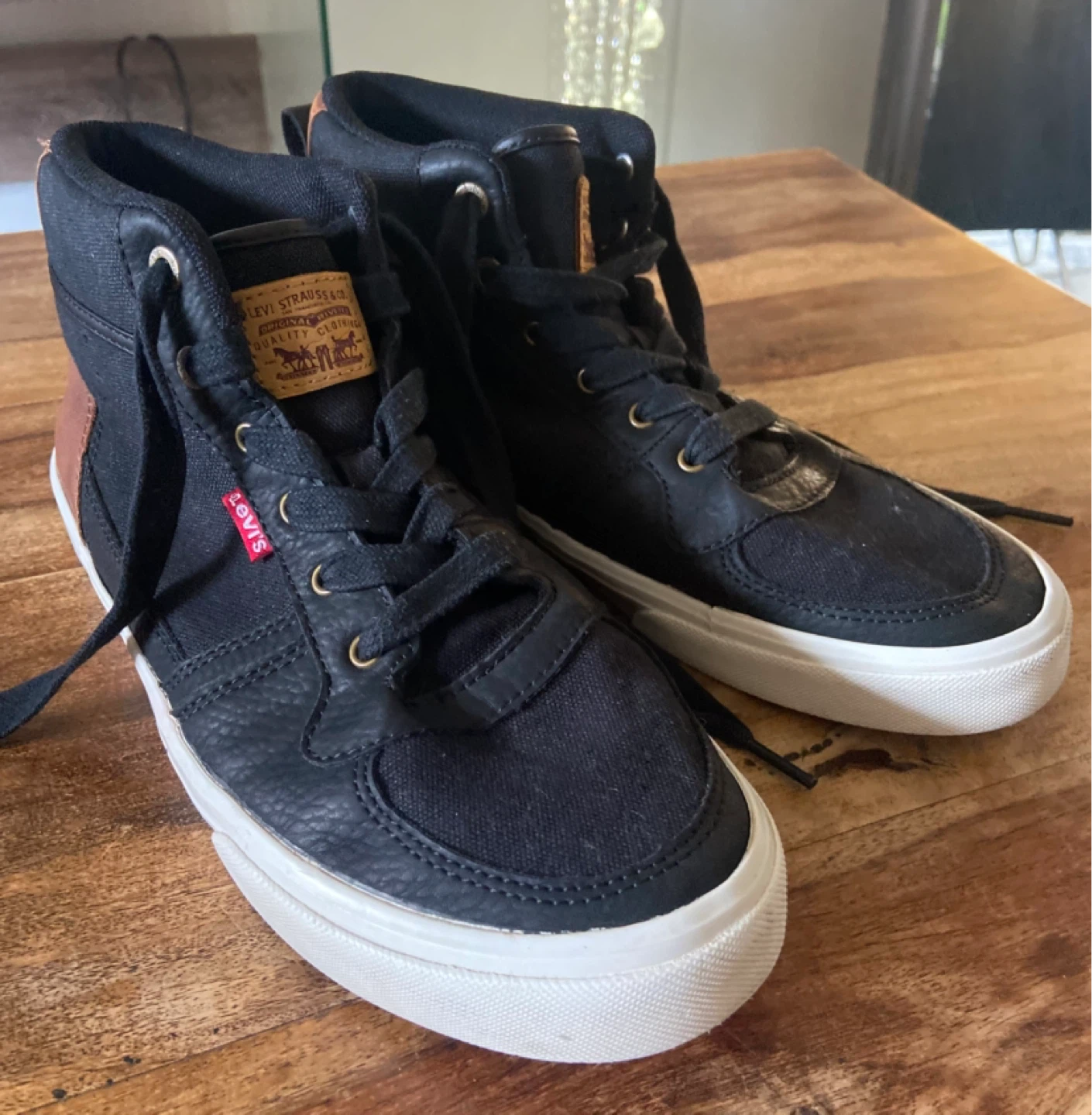 EUC: Levi's High-Top Sneakers - Youth Size 6 - photo 2