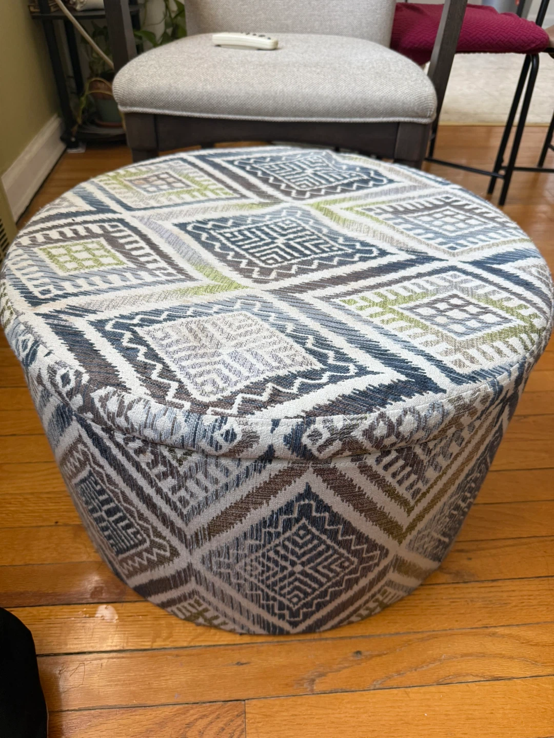 Round Storage Ottoman Pouf with Geometric Pattern