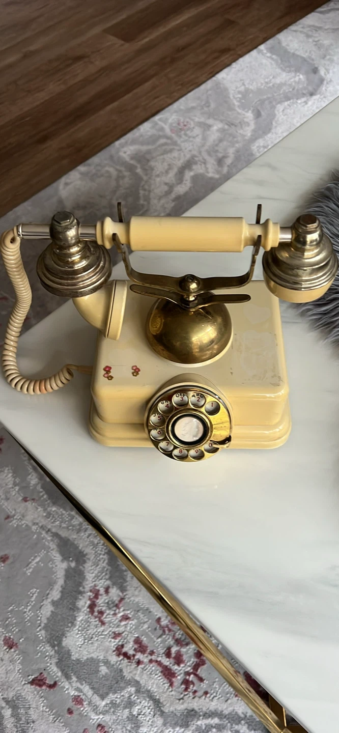 Vintage Rotary Dial Telephone - photo 2