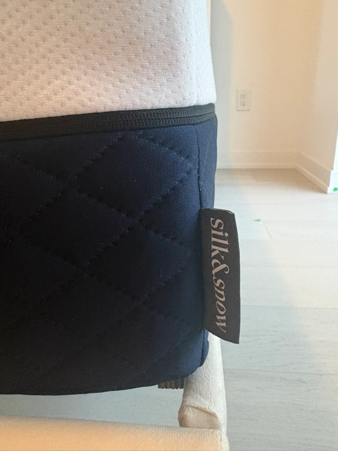 BN Silk & Snow Bed Full Size Mattress - photo 2