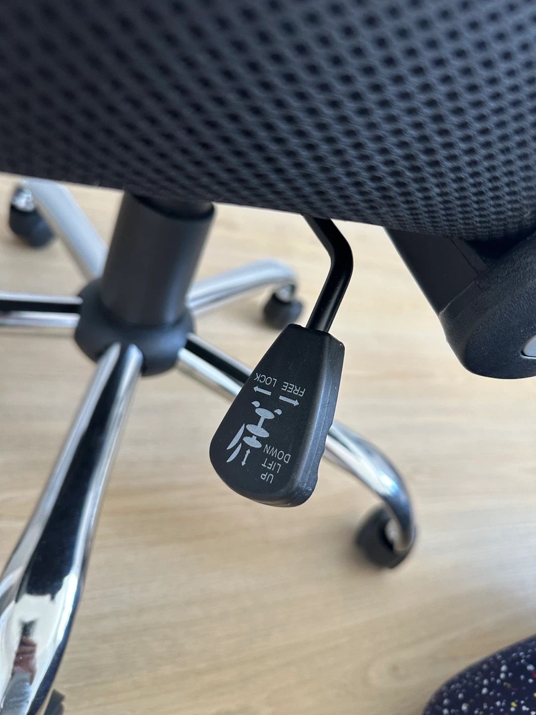 Black Ergonomic Office Chair - photo 3
