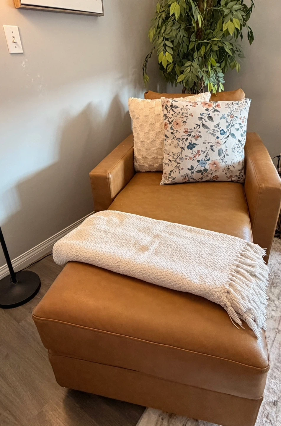 Cognac Vegan Leather Chaise Lounge - photo 2