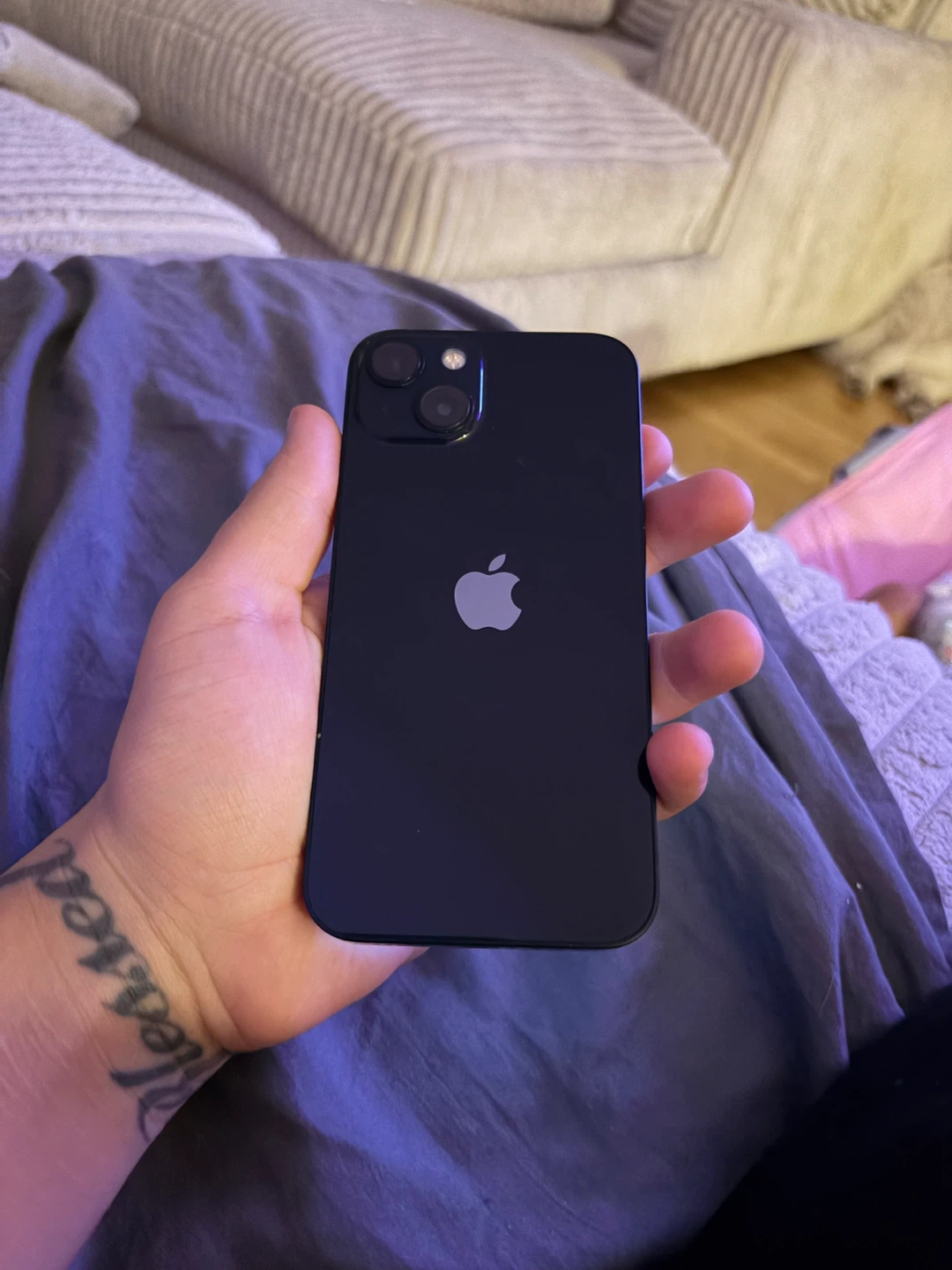 Apple iPhone 13 - photo 2
