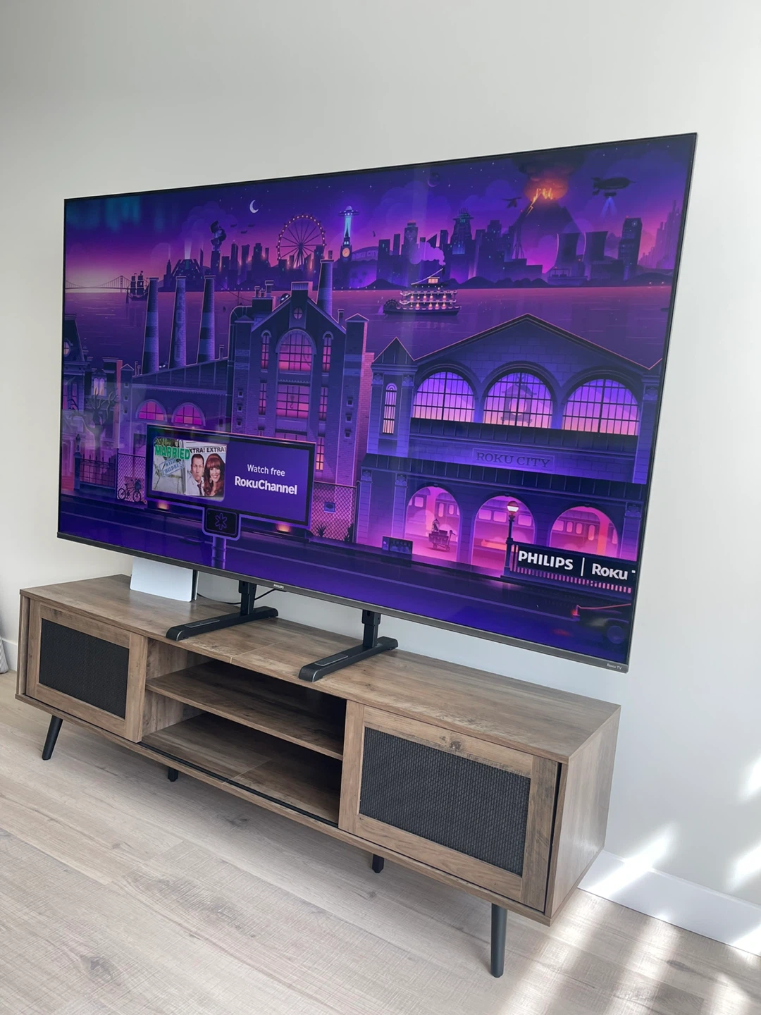 Philips 75" Roku TV- Barely used