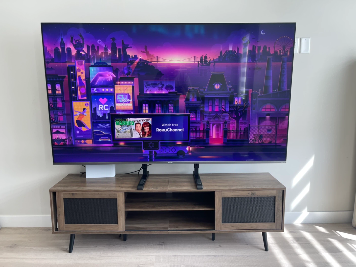 Philips 75" Roku TV- Barely used - photo 4