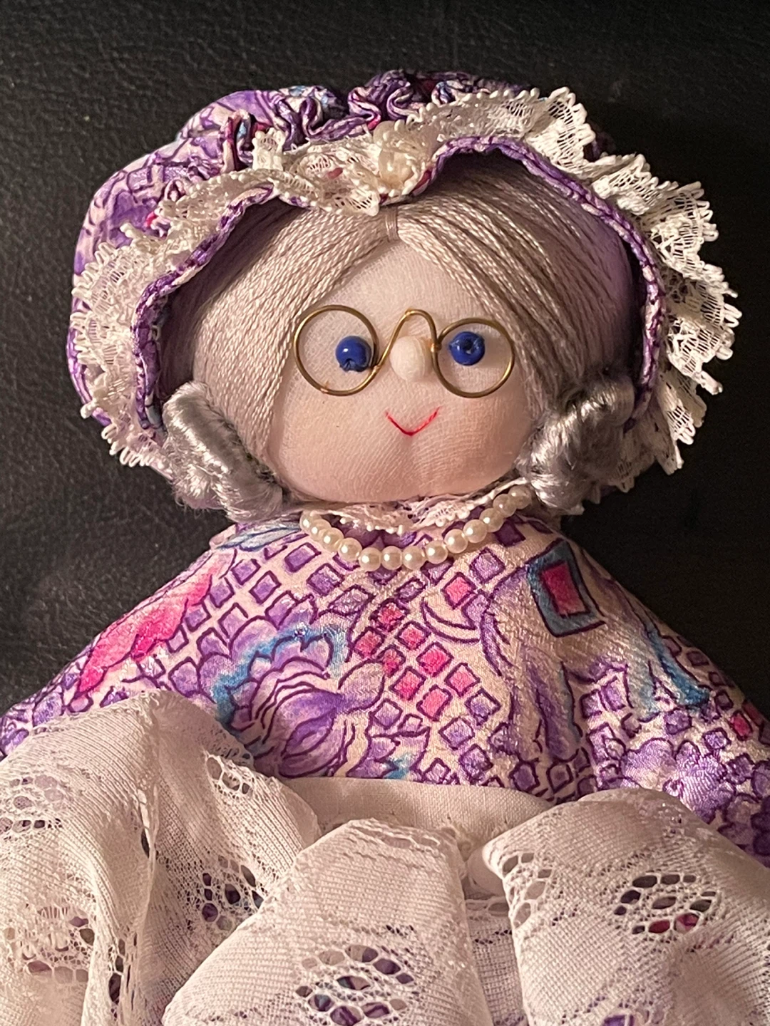 🌱Handmade Grandma Doll with Glasses and Pearl Necklace - photo 5