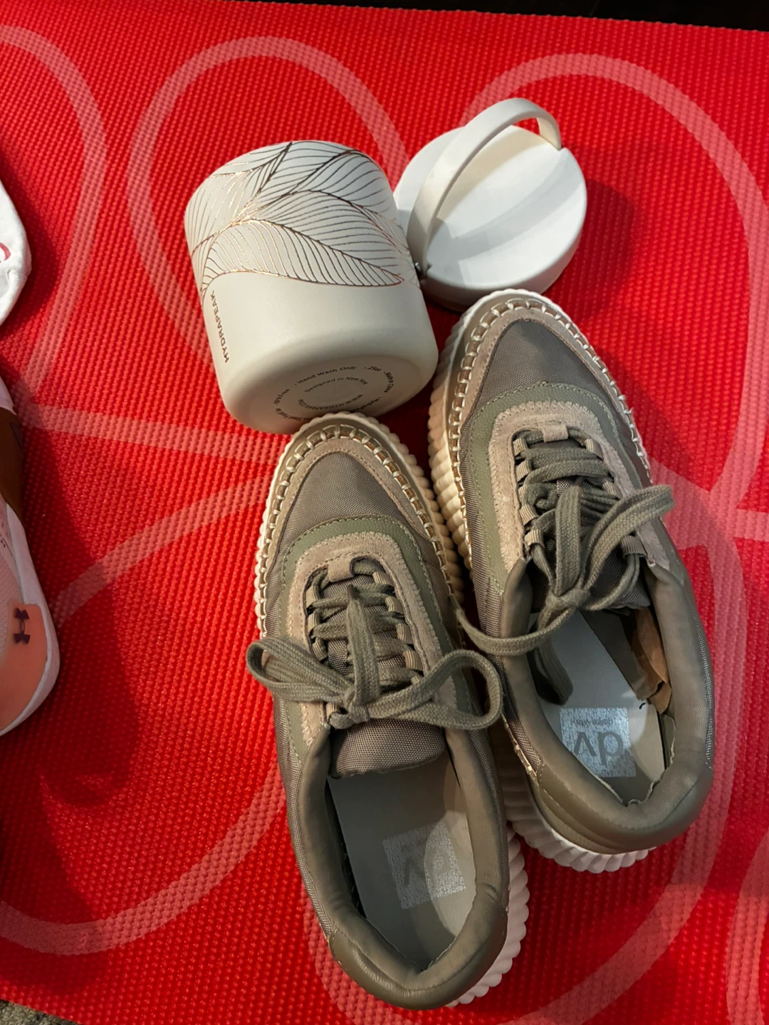 DV Dolce Vita Grey Quilted Sneakers - photo 5