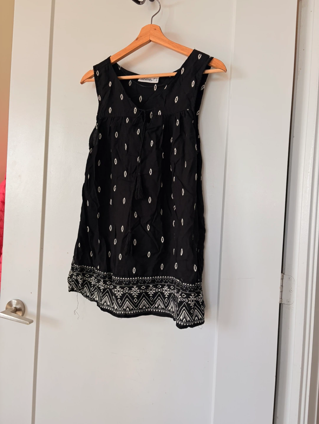 Black Diamond Print Sleeveless Top - photo 3