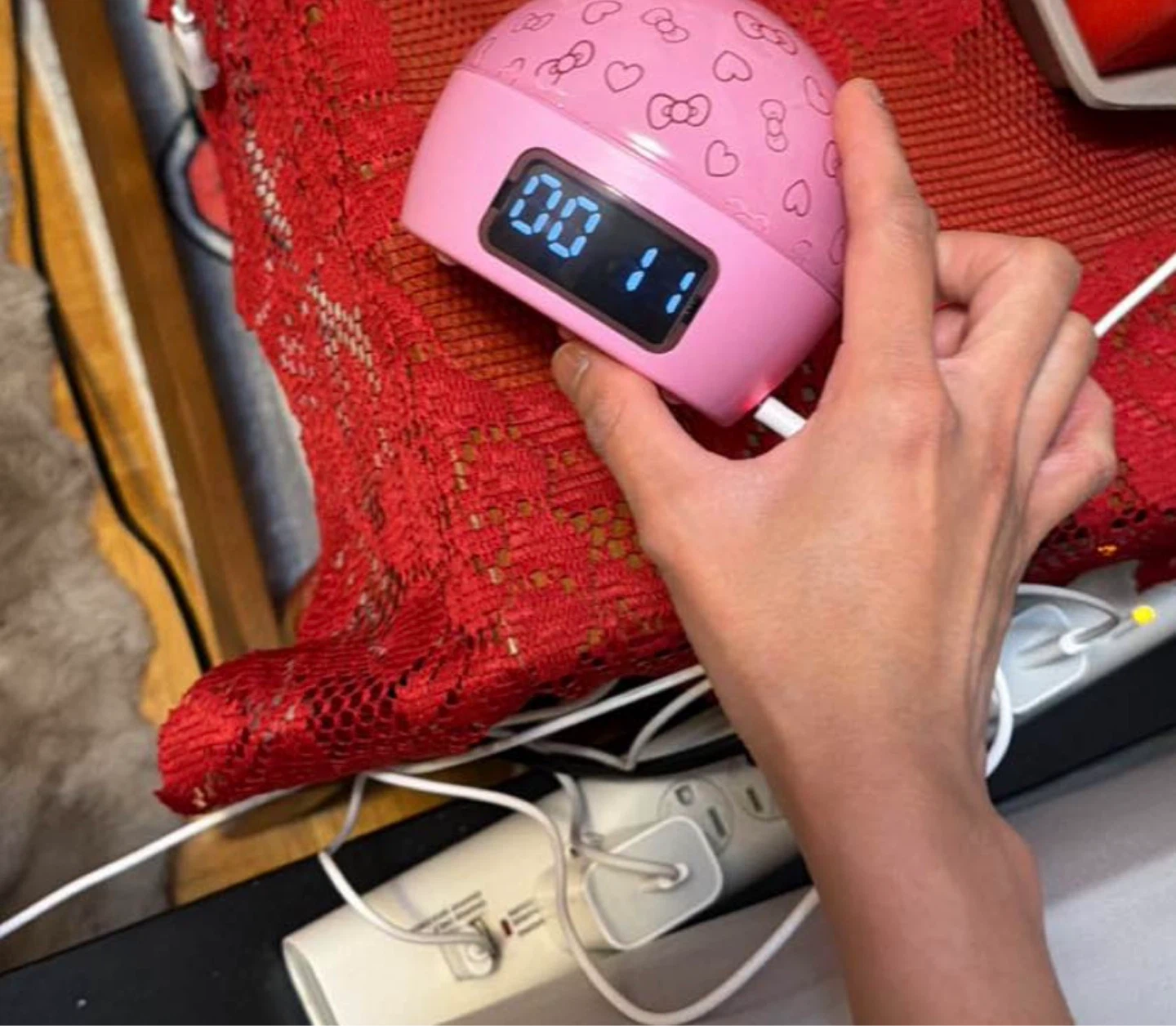 Hello Kitty Pink Projector Lamp with Digital Clock - photo 2