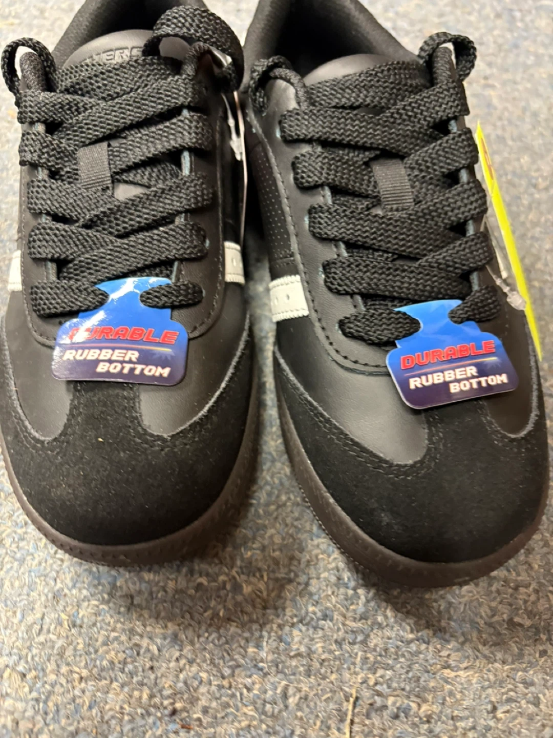 Skechers Men's Black Shoes size 3.5 - photo 3