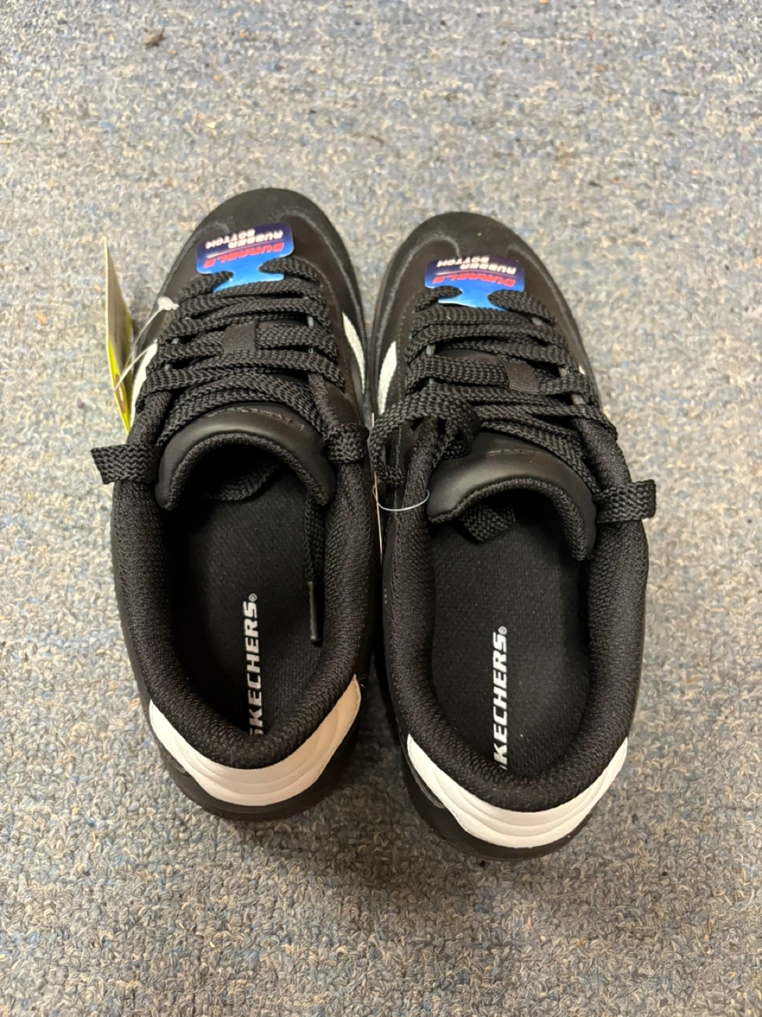 Skechers Men's Black Shoes size 3.5