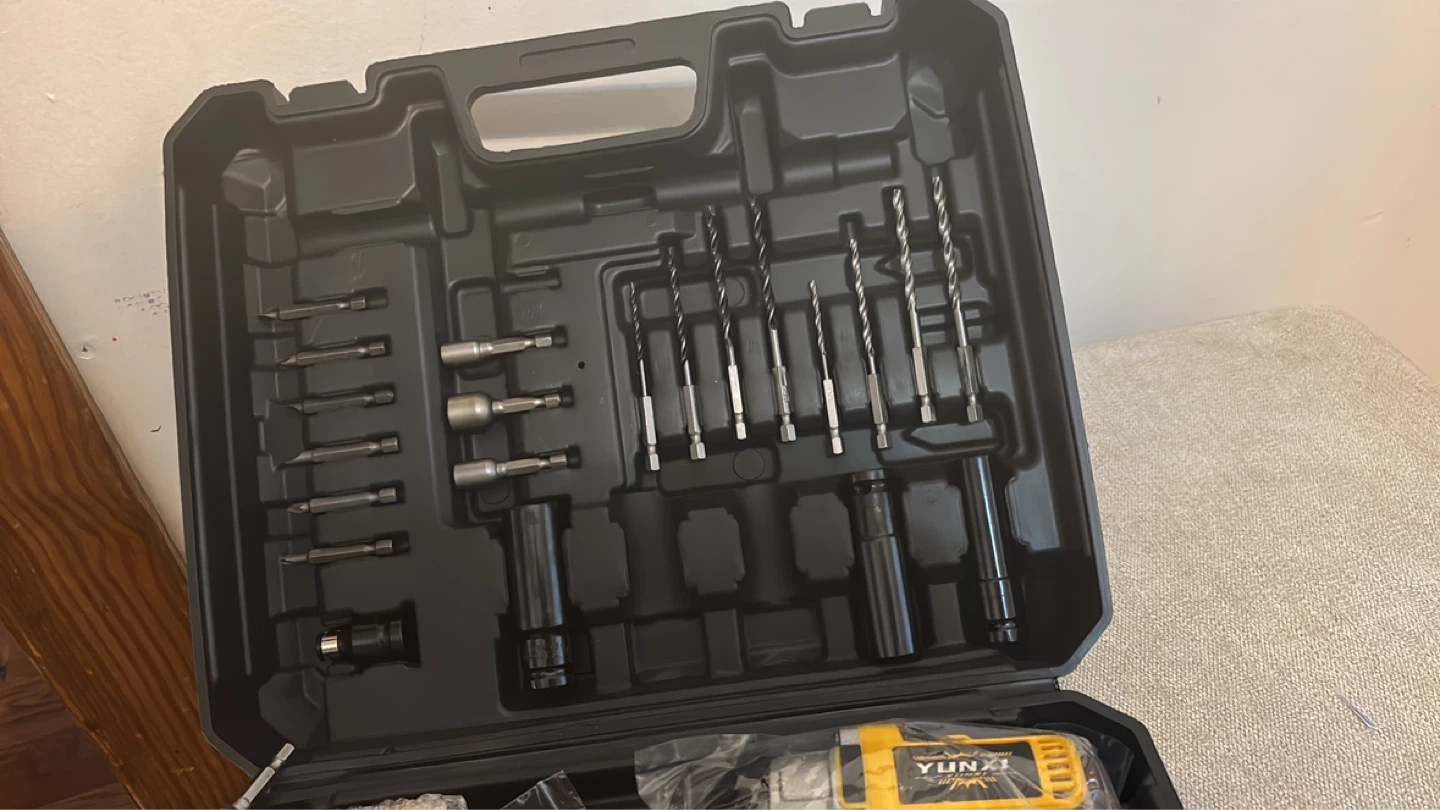 YUNXI 21V Cordless Impact Wrench Kit - photo 3