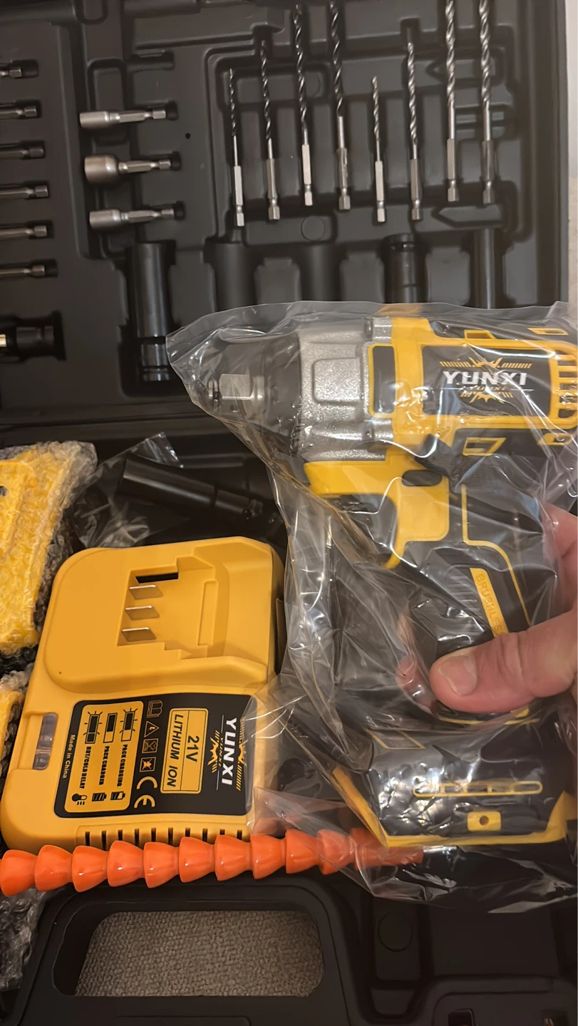 YUNXI 21V Cordless Impact Wrench Kit - photo 2