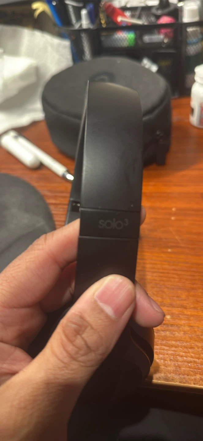 Beats Solo3 Wireless On-Ear Headphones - Black