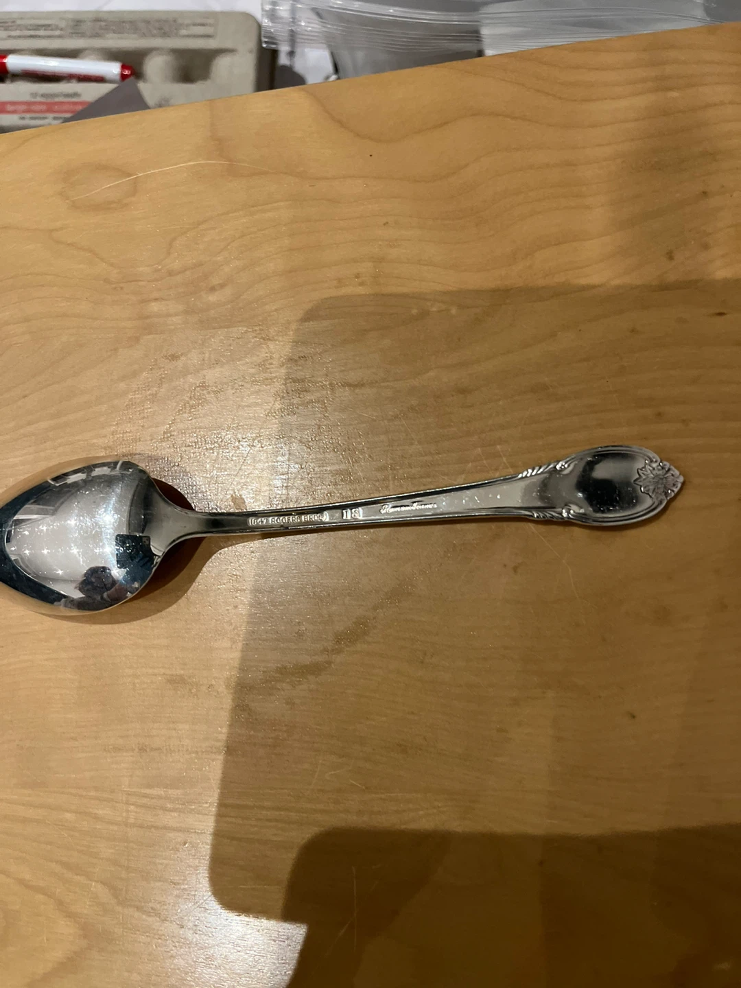 *1847 Rogers Bros Remembrance Silverware Set $150* - photo 3