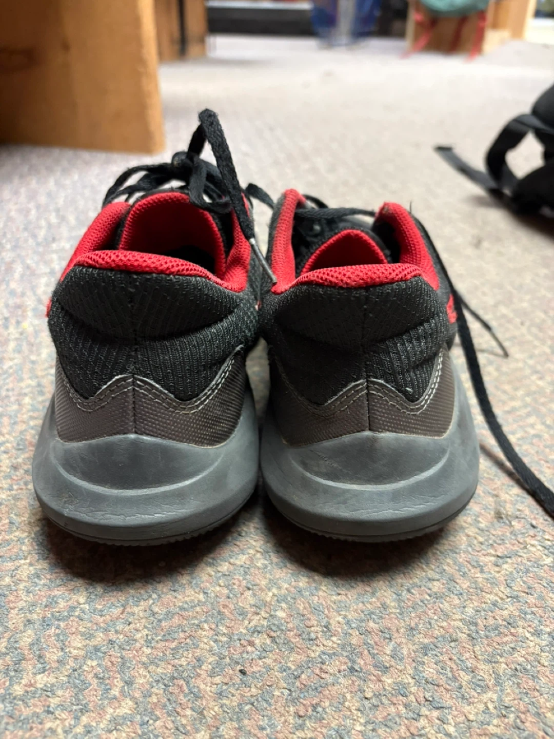 Nike Men's Running Shoes size 9 - photo 2