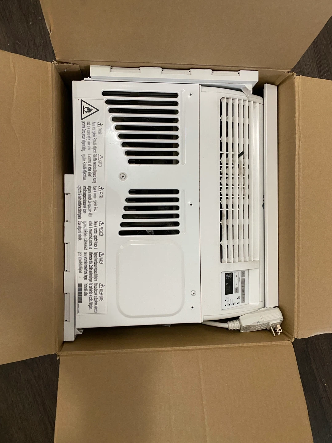 LG Window Air Conditioner - photo 2