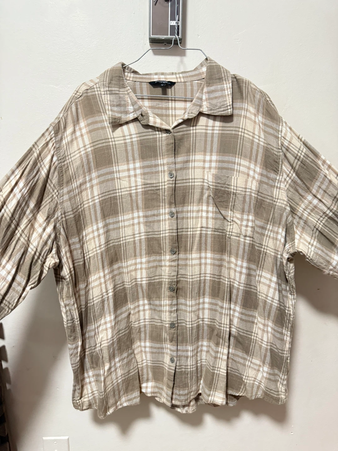 Women’s Plaid Button-Up Shirt - size XL