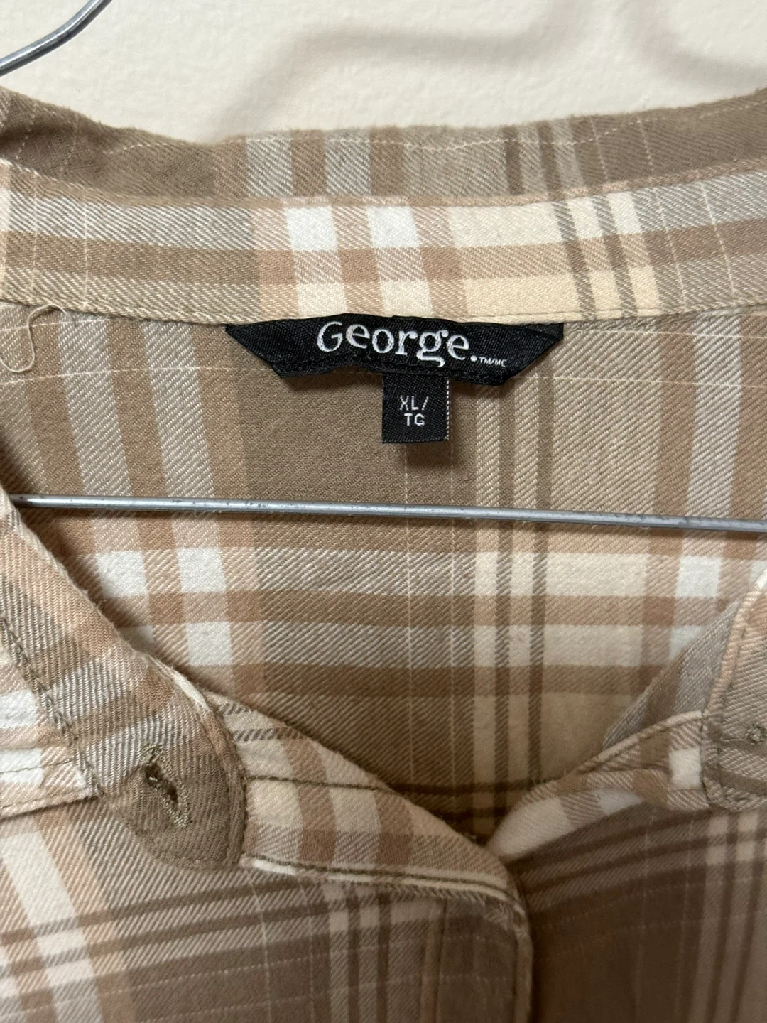Women’s Plaid Button-Up Shirt - size XL - photo 3