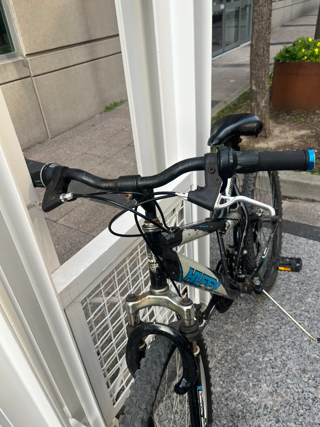 Huffy Mountain Bike - photo 4