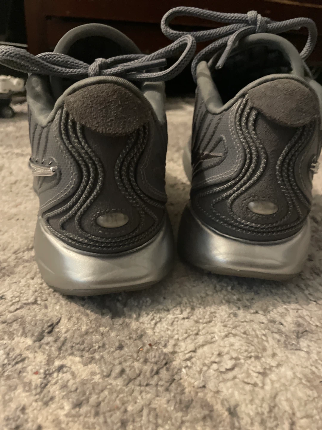 LEBRON XXI MENS BASKETBALL SHOES Size 9 - photo 3