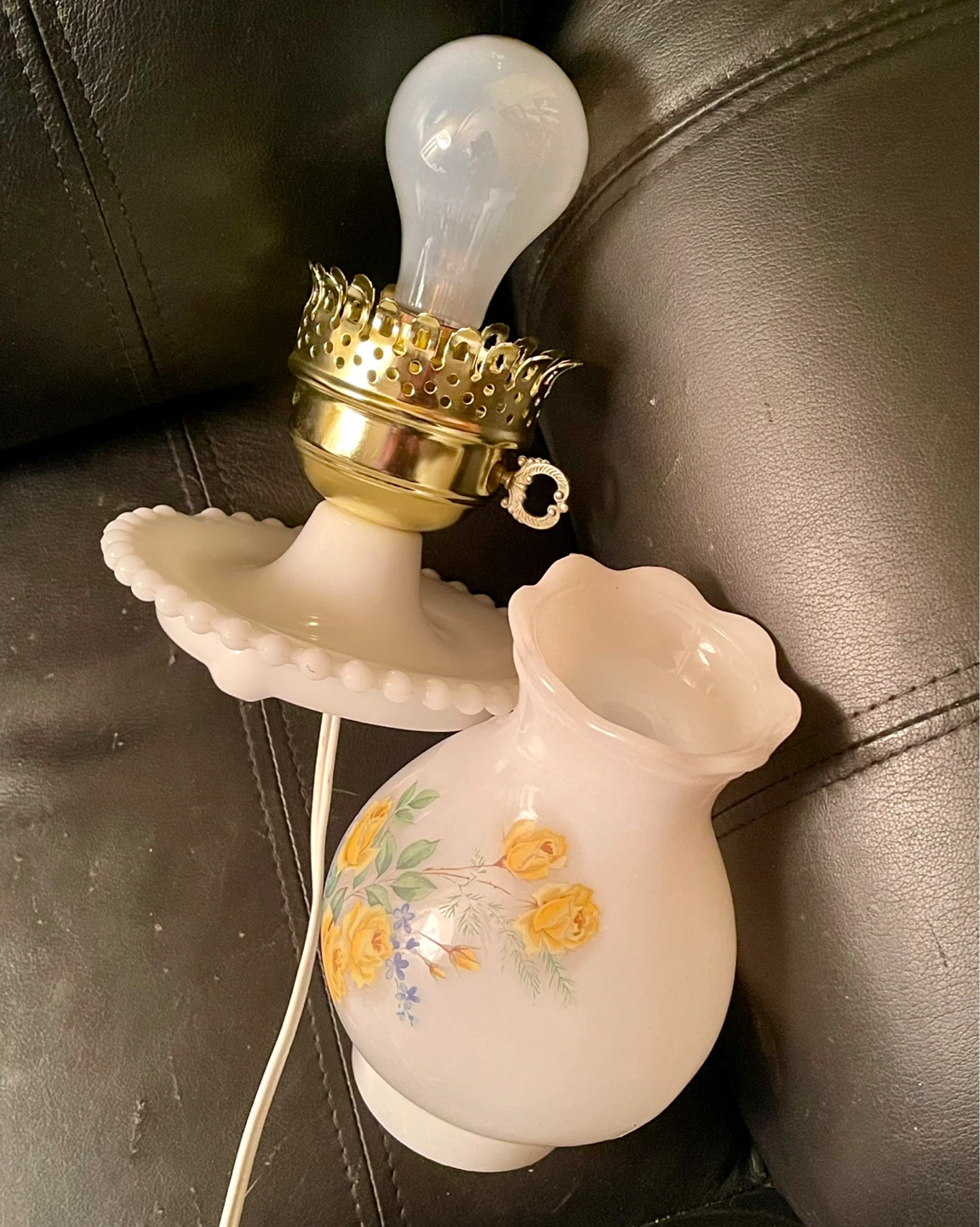 Vintage Milk Glass Hurricane Lamp - photo 4