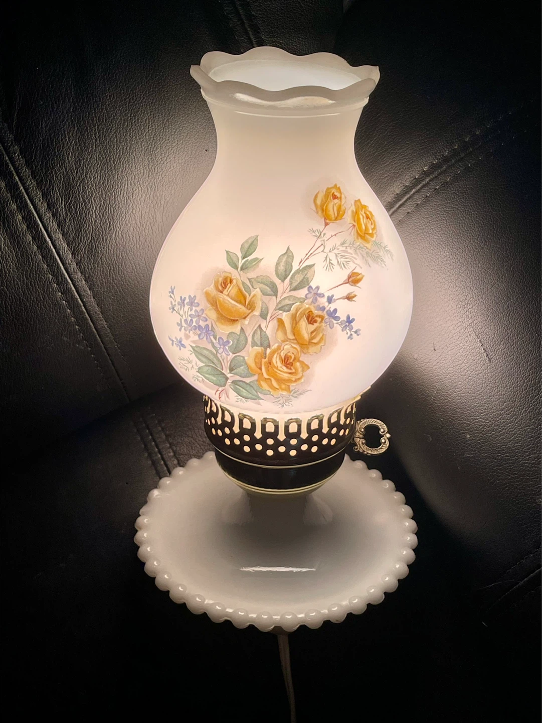 Vintage Milk Glass Hurricane Lamp - photo 2