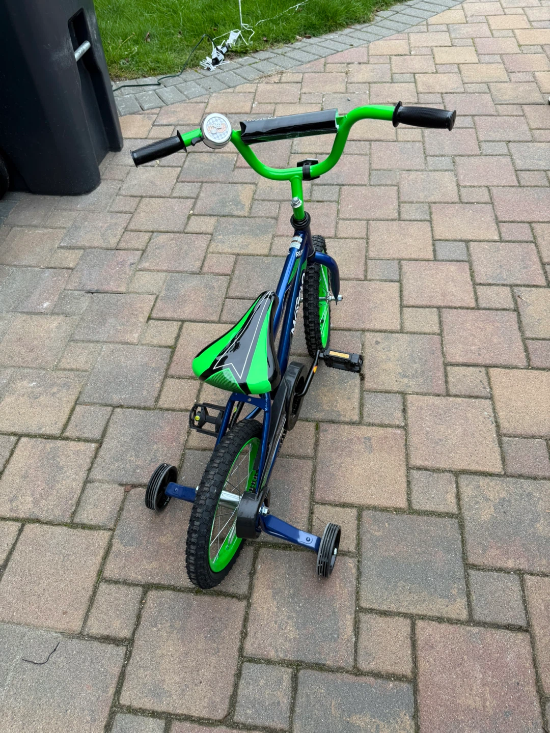 Movelo Kids Bicycle with Training Wheels - photo 2