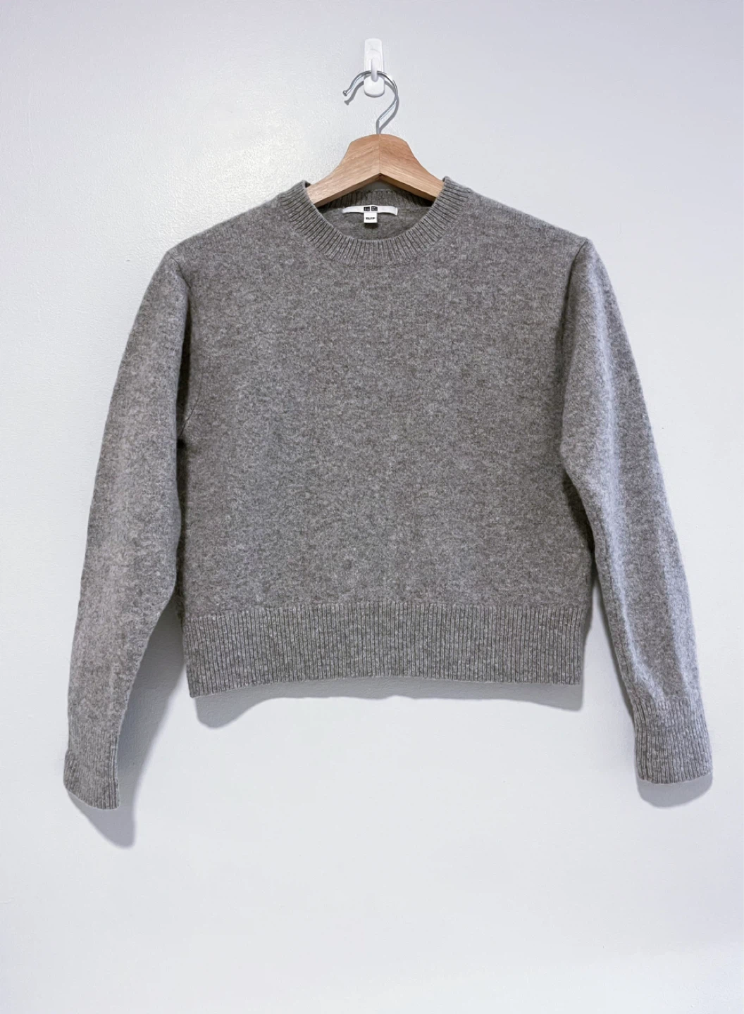 UNIQLO Crewneck Sweater - Size XS