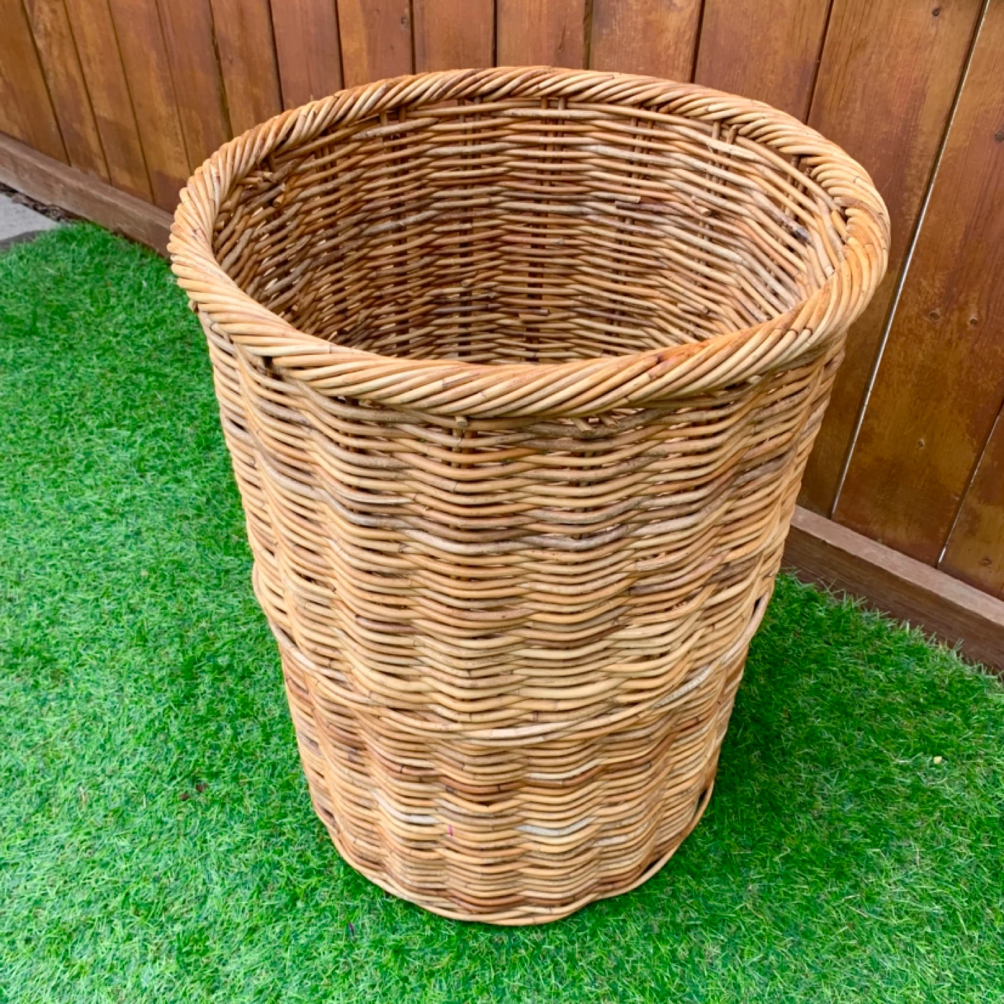 Wicker Basket Large Storage Basket Laundry Basket Woven Decor - photo 2