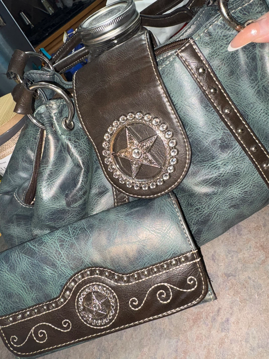 Blazin Roxx Star Concho Style satchel + matching wallet