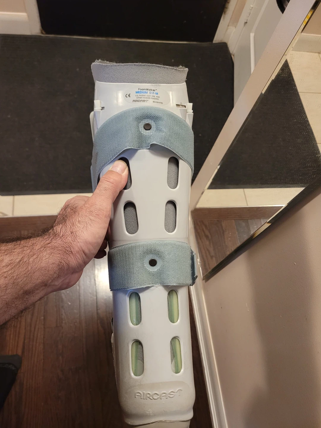 Aircast Foam Walker Boot - Medium