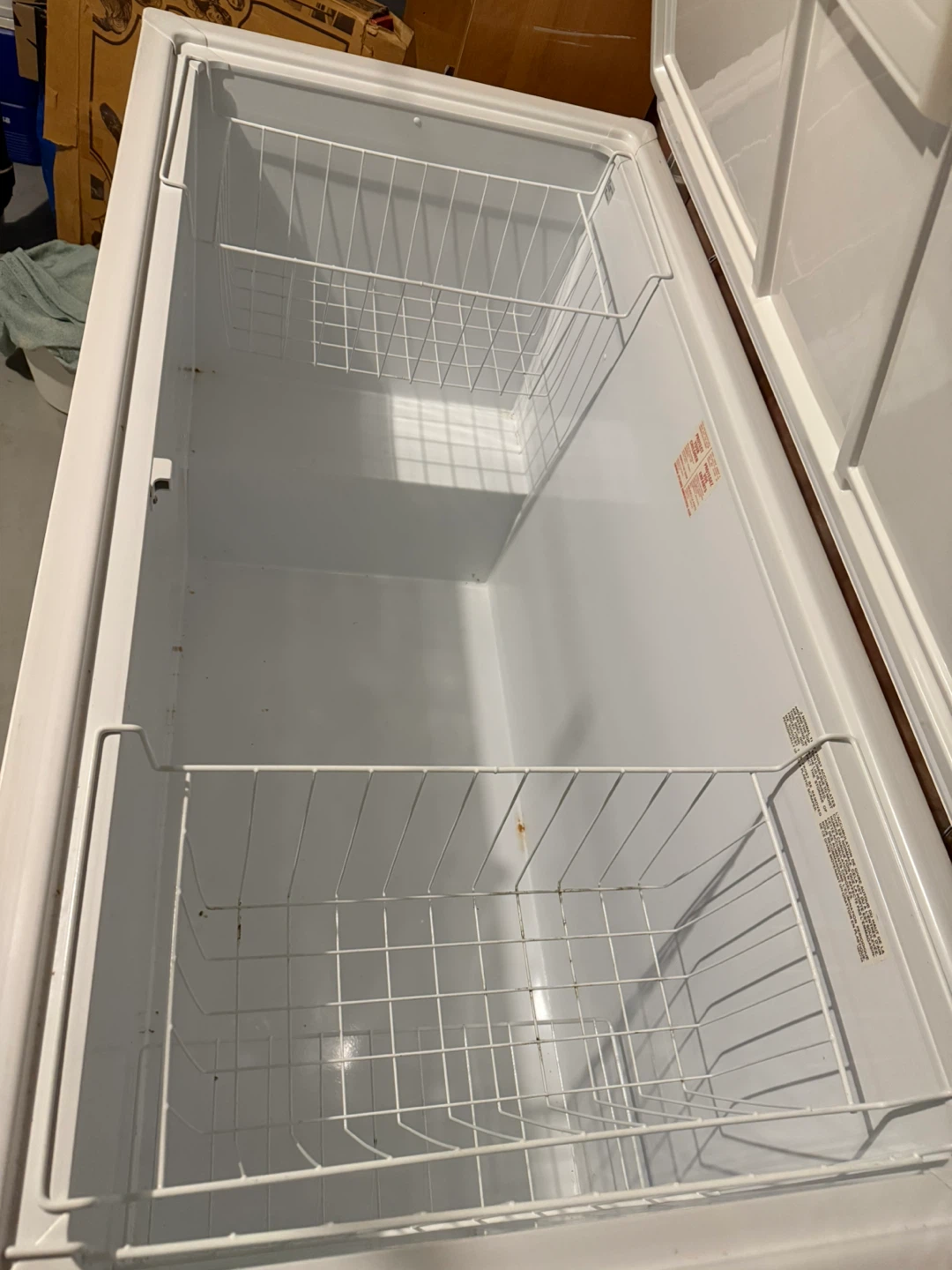 Vintage White Chest Freezer-working condition - photo 4