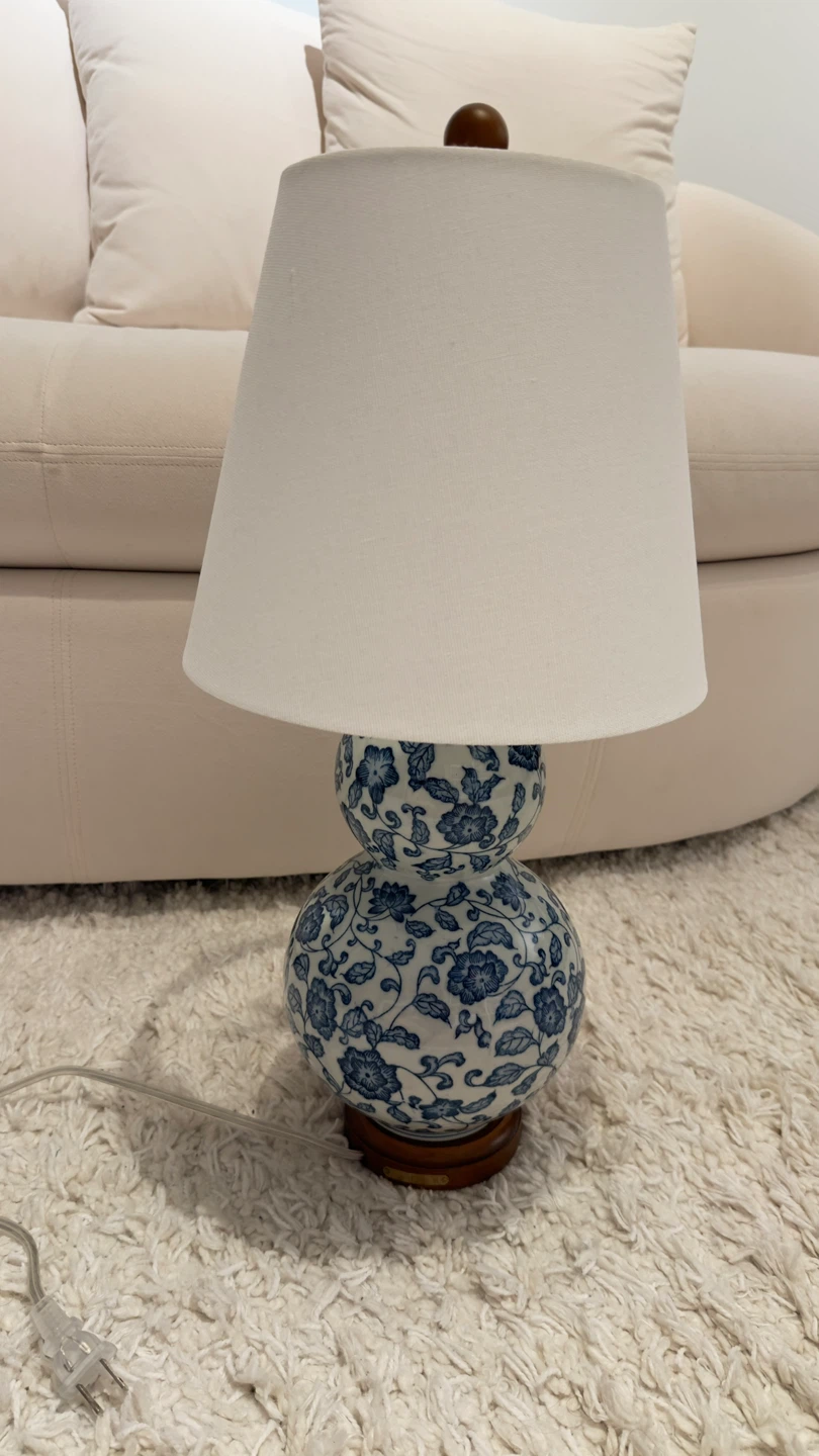 Laurenco Blue and White Floral Table Lamp