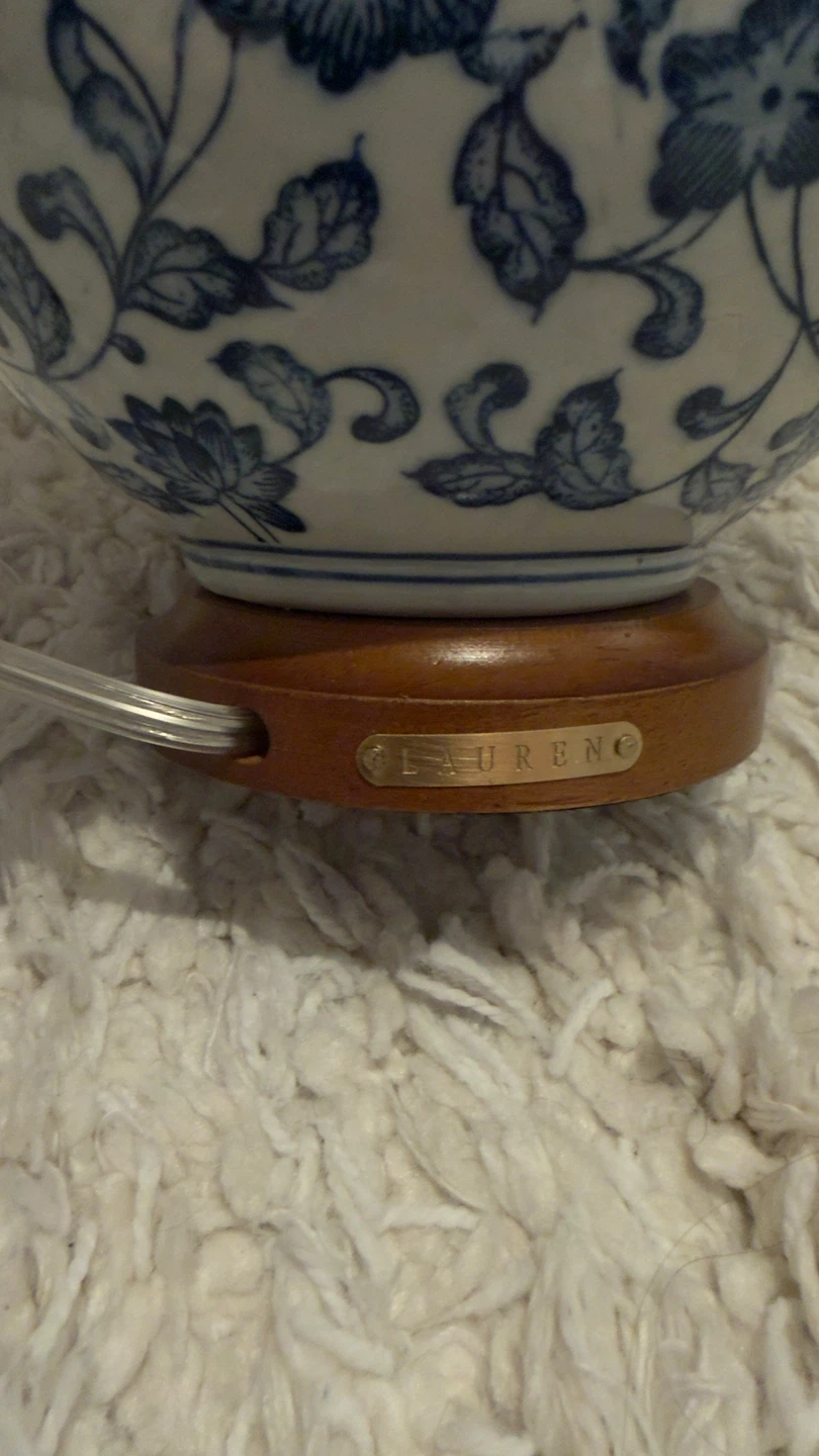 Laurenco Blue and White Floral Table Lamp - photo 2